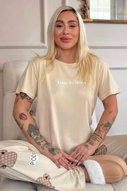 Bej Time Desenli Bambu Kısa Kol Kadın Pijama Takımı 