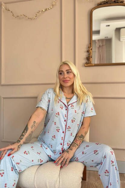 Buz Mavisi Sofistic Cherry Önden Düğmeli Kısa Kol Kadın Pijama Takımı - 2