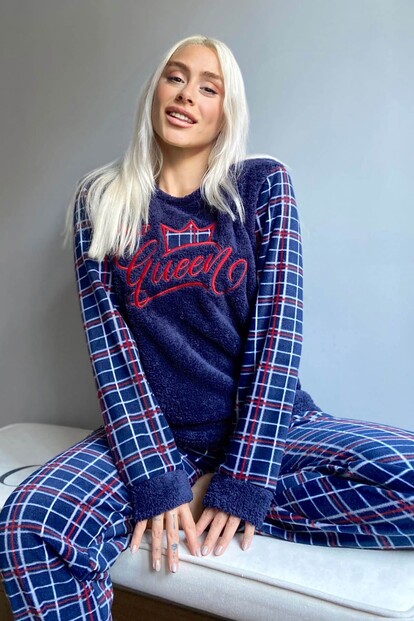 Ekose Queen Desenli Kadın Peluş Pijama Takımı - Pijamaevi