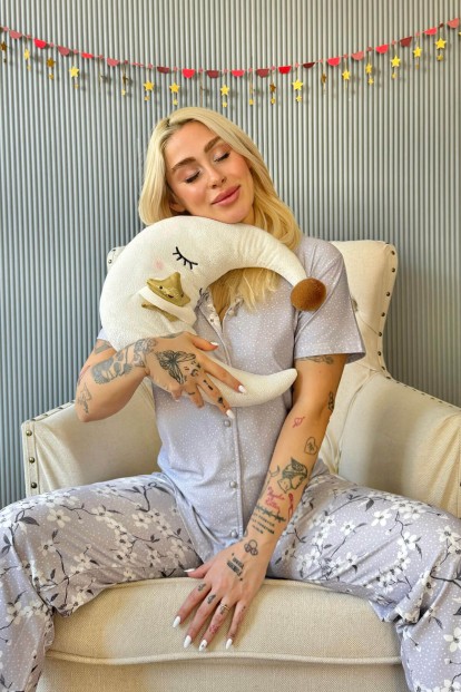 Gri Florado Exclusive Önden Düğmeli Kısa Kollu Kadın Pijama Takımı - 4