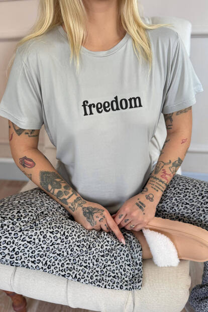 Gri Freedom Desenli Bambu Kısa Kol Kadın Pijama Takımı - 4
