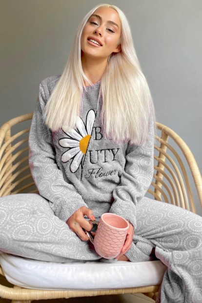 Gri Papatya Desenli Kadın Peluş Pijama Takımı - Pijamaevi