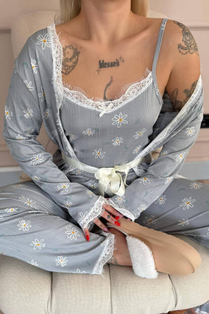 Gri Papatya Desenli Sabahlıklı Pegasus Pijama Takımı - 4