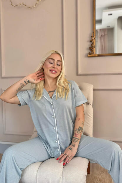 Gri Sofistic Önden Düğmeli Kısa Kol Kadın Pijama Takımı - 2