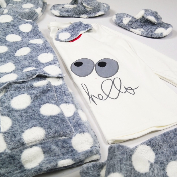 Hello Desenli Bayan Pelüş Sabahlıklı Pijama Takımı - 2