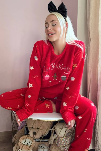 Kırmızı Baking Desenli Kadın Peluş Pijama Takımı - Pijamaevi