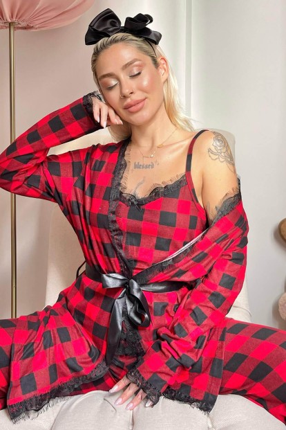 Kırmızı Kare Baskılı Sabahlıklı Kadife Pijama Takımı - Pijamaevi
