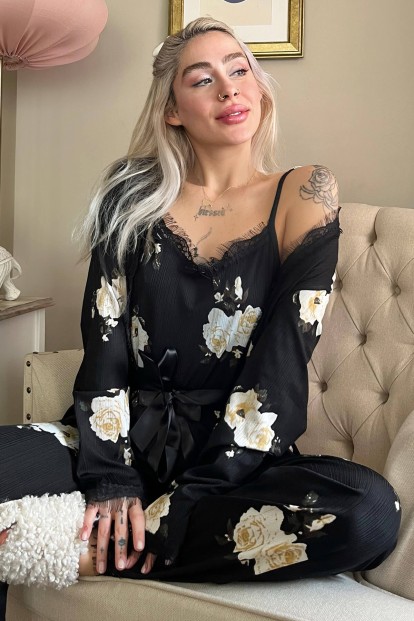 Krem Çiçek Desenli Sabahlıklı Pegasus Pijama Takımı - Pijamaevi