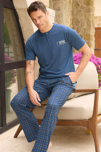 Lacivert Beyaz Ekose Perfect Desenli Kısa Kollu Erkek Pijama Takımı - Pijamaevi