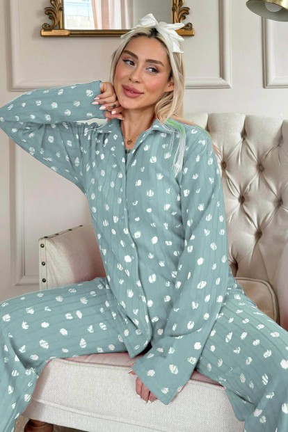 Mint Debesis Desenli Önden Düğmeli Peluş Polar Pijama Takımı - Pijamaevi