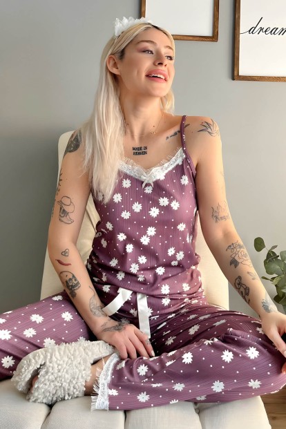 Mor Benek Papatya Dantelli İp Askılı Örme Kadın Pijama Takımı - Pijamaevi