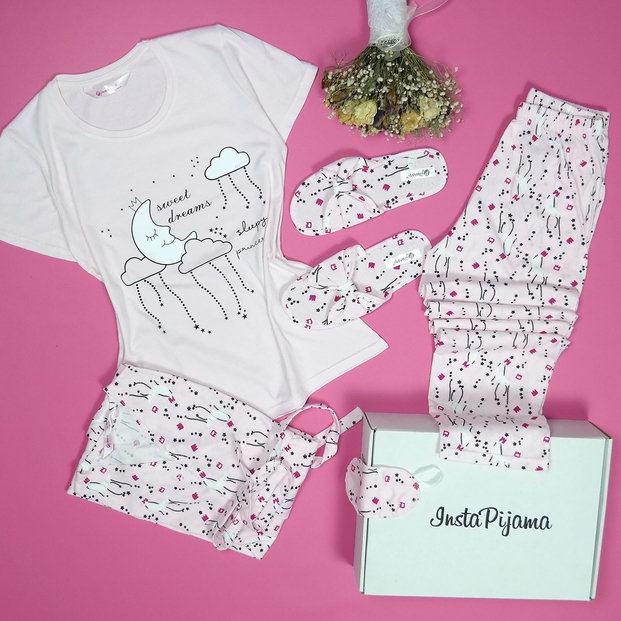 Pembe Bulut Desenli Sabahlıklı Pijama Takımı - 3