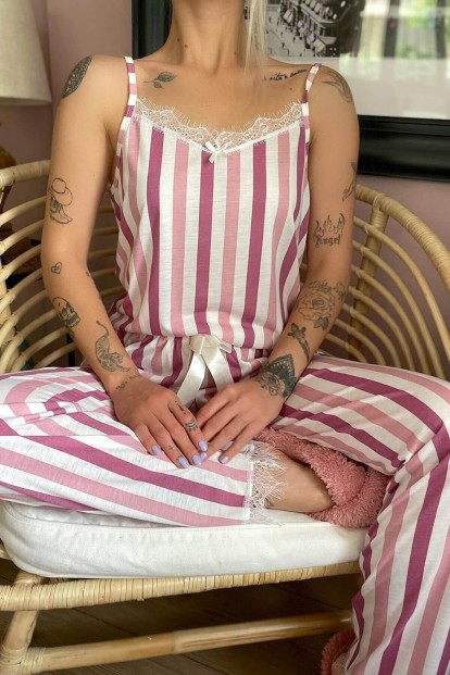 Pembe Çizgi Dantelli İp Askılı Örme Kadın Pijama Takımı - 3