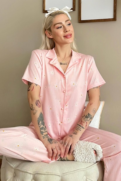 Pembe Papatya Desenli Örme Önden Düğmeli Kısa Kol Kadın Pijama - Pijamaevi