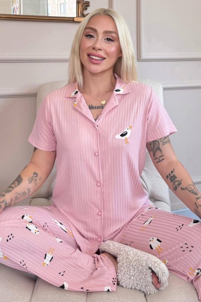 Pudra Bird Desenli Zincir Önden Düğmeli Kısa Kol Kadın Pijama - Pijamaevi