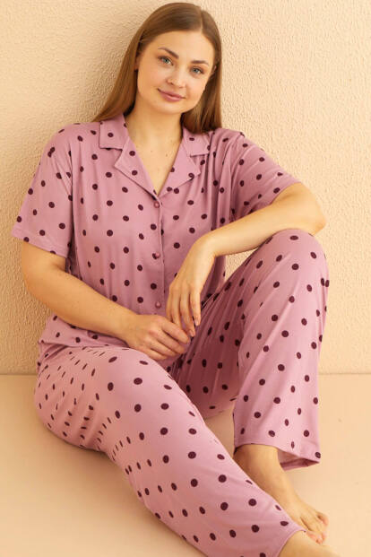 Pudra Serene Dots Desenli Bambu Önden Düğmeli Kısa Kol Büyük Beden Battal Pijama Takımı 