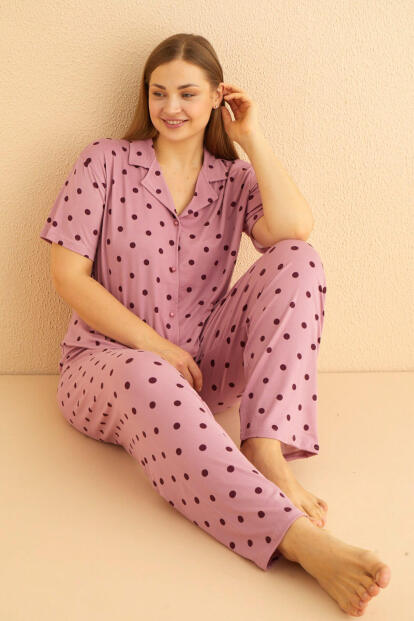 Pudra Serene Dots Desenli Bambu Önden Düğmeli Kısa Kol Büyük Beden Battal Pijama Takımı - 2