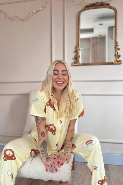 Sarı Teddy Dreams Desenli Bambu Önden Düğmeli Kısa Kol Pijama Takımı - 4