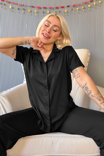 Siyah Örme Önden Düğmeli Kısa Kol Kadın Pijama Takımı - Pijamaevi