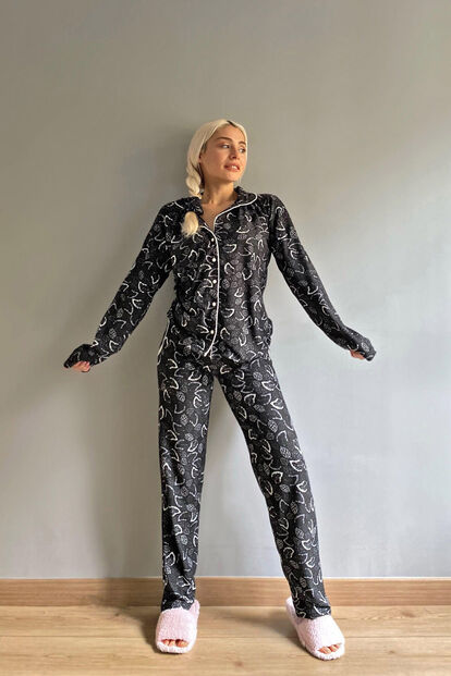 Siyah Pembe Baskılı Önden Düğmeli Uzun Kollu Kadife Pijama Takımı - 4