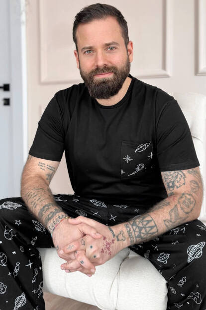 Siyah Space Desen Cep Detaylı Kısa Kol Erkek Pijama Takımı - Pijamaevi