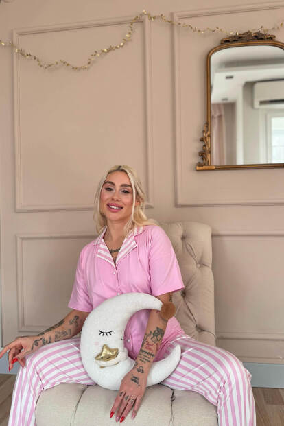 Toz Pembe Line Desenli Bambu Önden Düğmeli Kısa Kol Pijama Takımı - 2