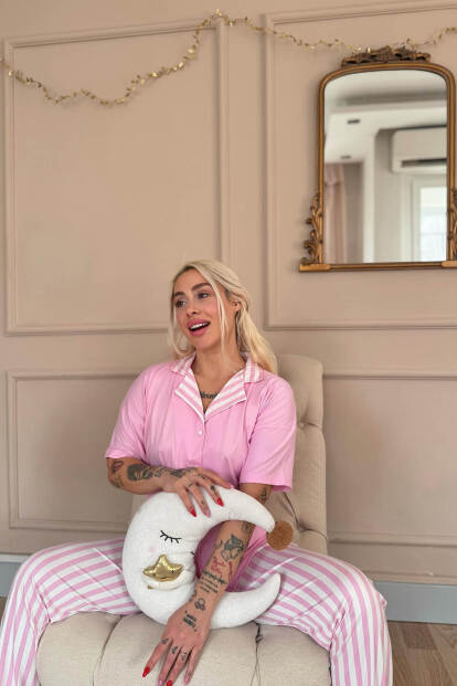 Toz Pembe Line Desenli Bambu Önden Düğmeli Kısa Kol Pijama Takımı - 3