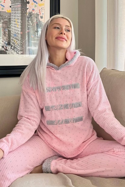 Toz Pembe Three Line Desenli Kapşonlu Peluş Polar Pijama Takımı - Pijamaevi