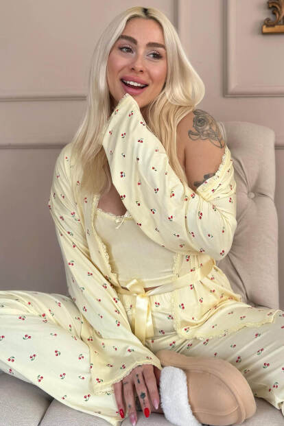 Vanilya Cherry Blossom Desenli Sabahlıklı Marlenka Pijama Takımı 
