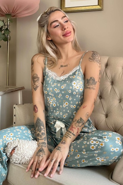 Yeşil Mini Papatya Dantelli İp Askılı Örme Kadın Pijama Takımı - Pijamaevi