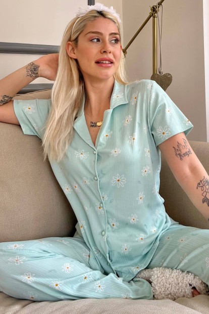 Yeşil Papatya Desenli Örme Önden Düğmeli Kısa Kol Kadın Pijama - Pijamaevi