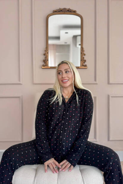 Antrasit Jantung Desenli Önden Düğmeli Peluş Polar Pijama Takımı - Pijamaevi (1)