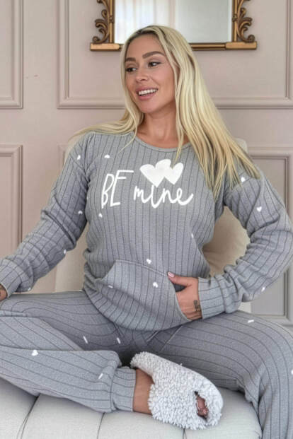 Antrsait Be Mine Desenli Kanguru Cepli Peluş Polar Pijama Takımı - Pijamaevi