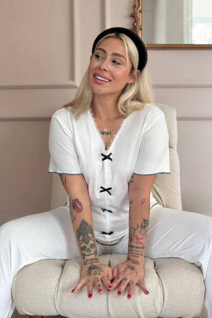 Beyaz Delicato Örme Kısa Kol Kadın Pijama Takımı - Pijamaevi (1)