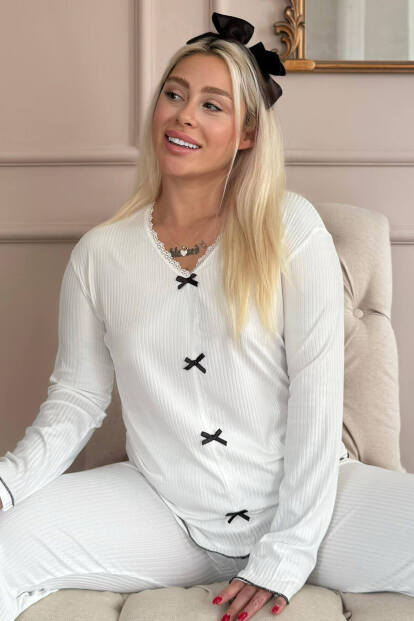 Beyaz Delicato Örme Uzun Kol Kadın Pijama Takımı - Pijamaevi