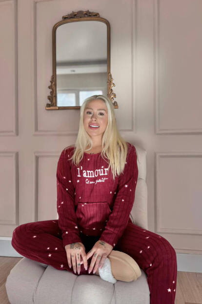 Bordo Iam our Desenli Kanguru Cepli Peluş Polar Pijama Takımı - Pijamaevi (1)