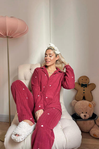 Bordo Kalp Desenli Önden Düğmeli Peluş Polar Pijama Takımı - Pijamaevi (1)