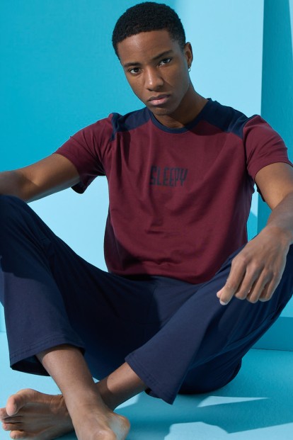 Bordo Sleepy Baskılı Kısa Kollu Altı Uzun Erkek Pijama Takımı - Pijamaevi