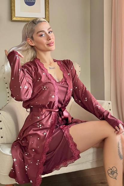 Bordo Stars Desenli Sabahlıklı Gecelik Kadın Pijama Seti - Pijamaevi
