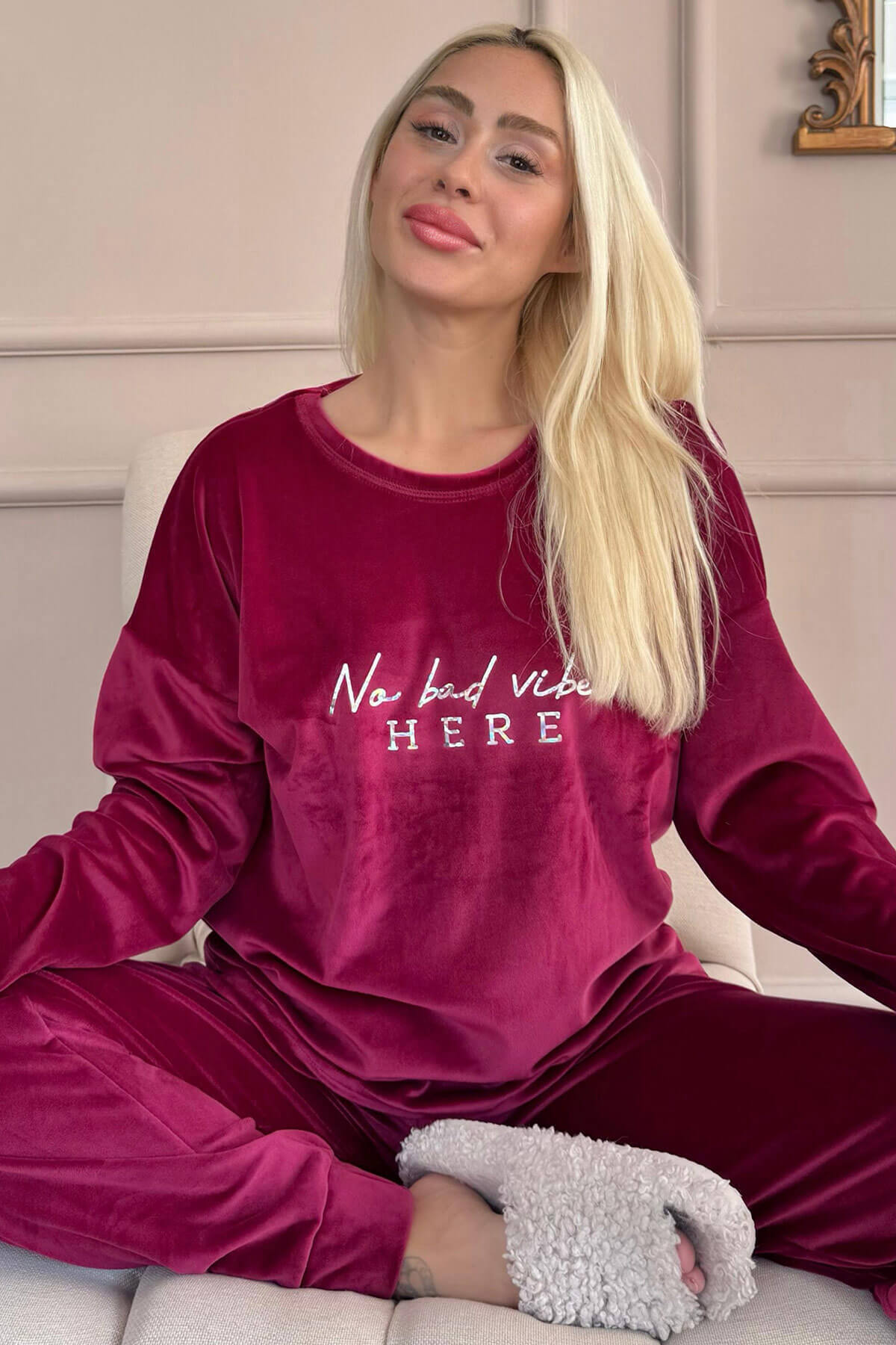Bordo Vibes Desenli Exclusive Kadife Kadın Pijama Takımı 