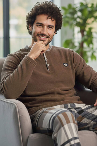 Cappuccino Kahve Ekose Desenli Polar Erkek Pijama Takımı - Pijamaevi