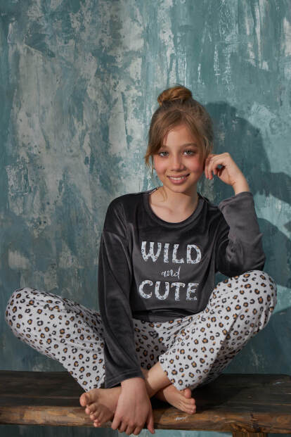 Füme Cute Desenli Exclusive Kadife Kız Çocuk Pijama Takımı  - Pijamaevi (1)