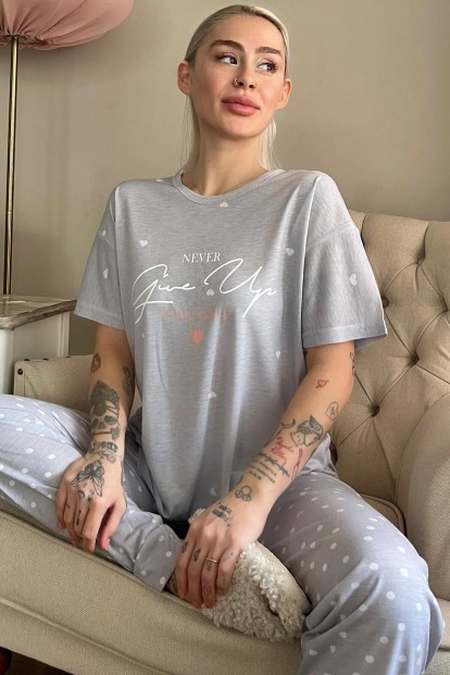 Gri Never Give Up Baskılı Örme Kısa Kollu Kadın Pijama Takımı - Pijamaevi