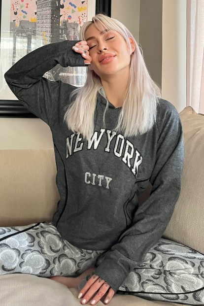 Gri NY City Desenli Yumoş Örme Pijama Takımı - Pijamaevi