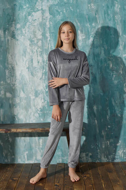 Gri Original Desenli Exclusive Kadife Kız Çocuk Pijama Takımı  - Pijamaevi (1)