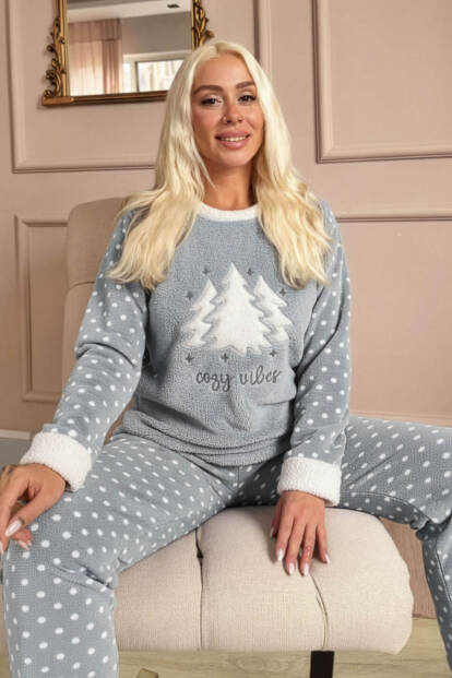 Gri Pine Tree Desenli Kadın Peluş Pijama Takımı - Pijamaevi