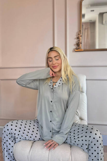 Gri Points Desenli Bambu Önden Düğmeli Uzun Kol Kadın Pijama Takımı - Pijamaevi (1)