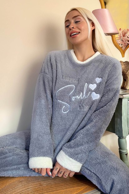Gri Soul Desenli Tam Peluş Pijama Takımı - Pijamaevi