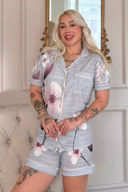 Gris Magnolia Desenli Kısa Kol Şortlu Önden Düğmeli Kadın Pijama Takımı - Pijamaevi