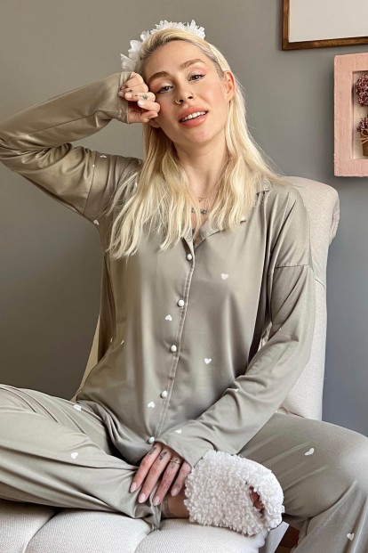 Haki Heart Desenli Bambu Önden Düğmeli Kadın Pijama Takımı - Pijamaevi